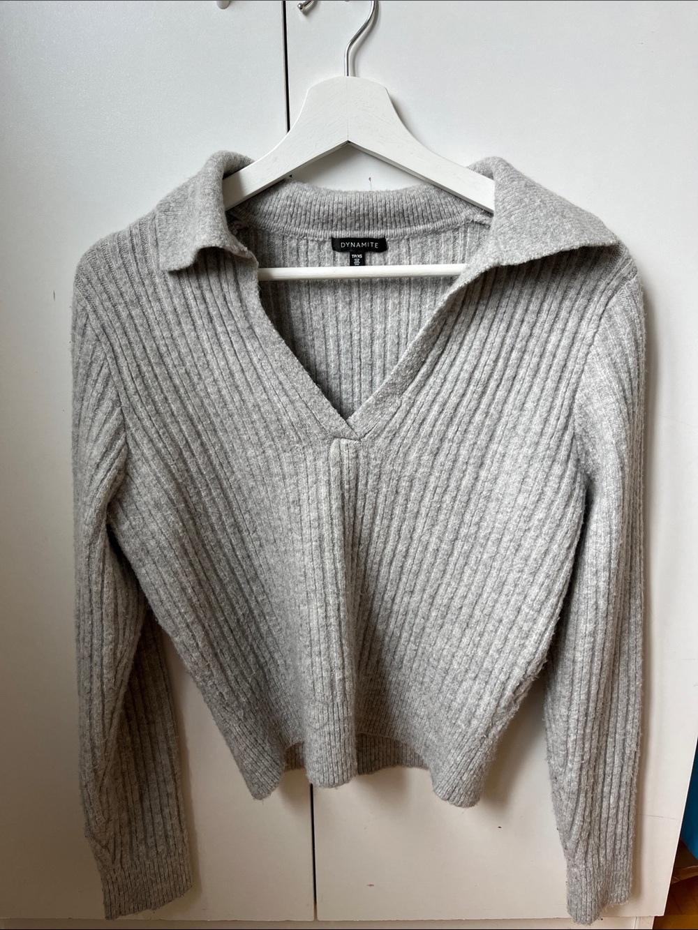 Dynamite Light Gray Ribbed Collared V-Neck Cropped Sweater